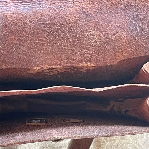 Vintage Leather Handcrafted Crossbody Handbag - Picture 10 of 12